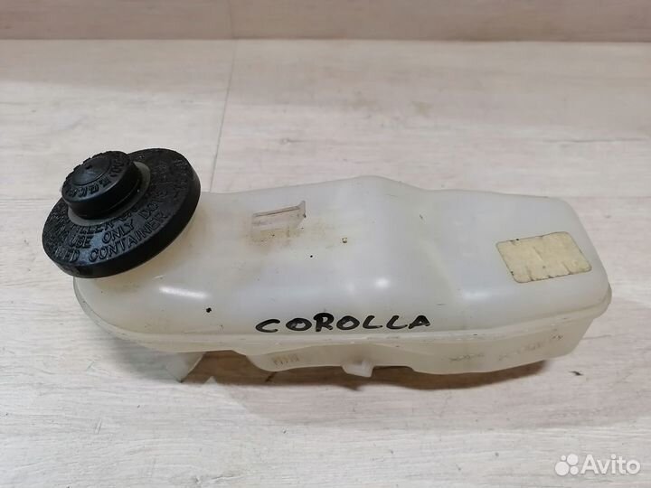 Бачок тормозного цилиндра Auris Corolla 150