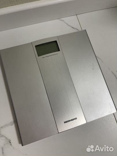 Весы напольные электронные redmond