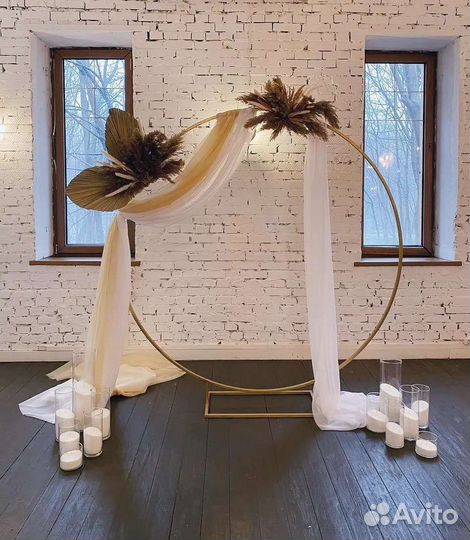 Арка свадебная и столик. Оформление свадеб