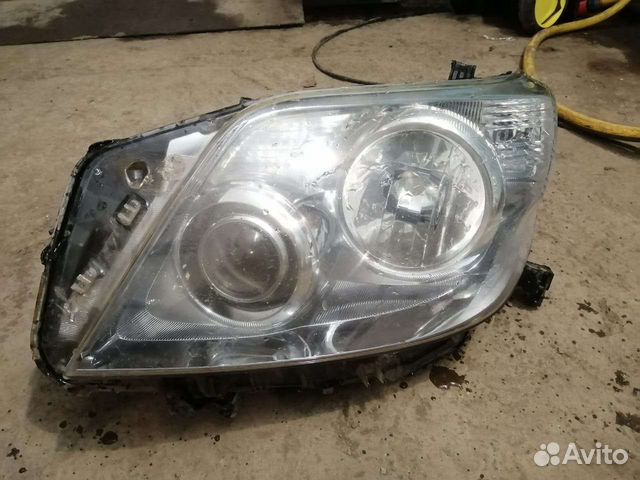Фара левая Prado 150 2009-2013 оригинал