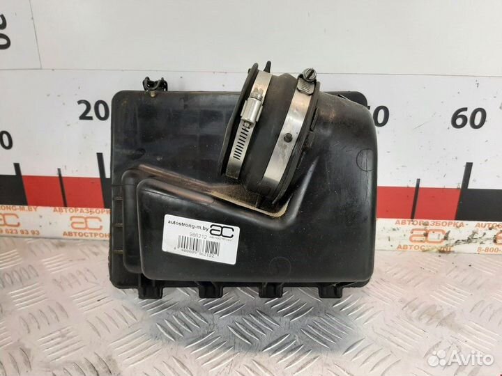 Корпус воздушного фильтра Opel Sintra 1997