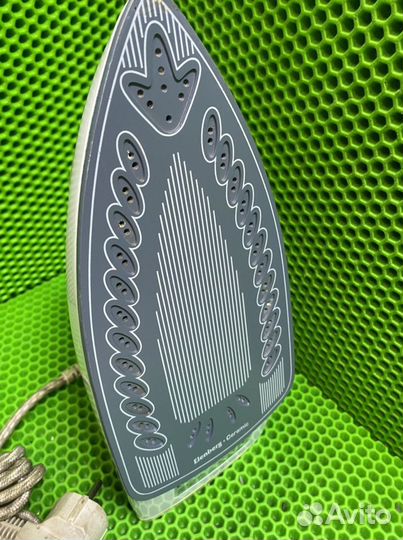 Утюг Elenberg SI-3065