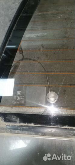 Задняя дверь на bighorn со стеклом