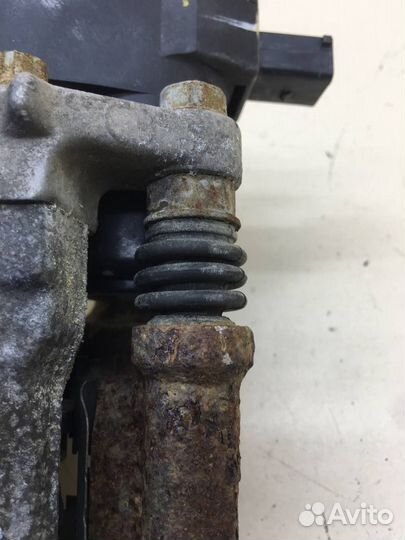 Суппорт задний правый Hyundai i40 VF 2011