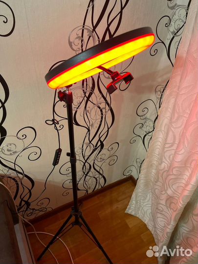 Кольцевая лампа со штативом
