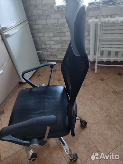 Компьютерное офисное кресло