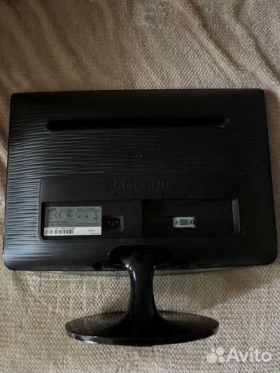 Монитор Samsung