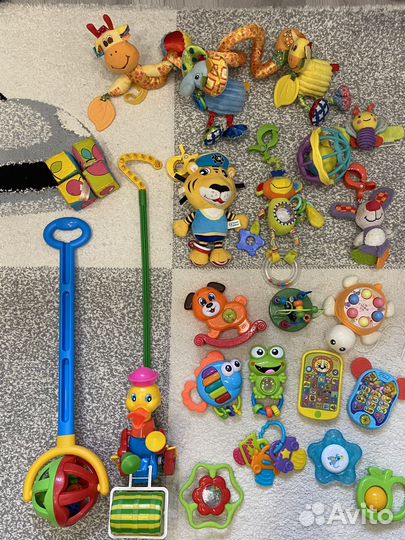 Погремушки игрушки в отличном состоянии пакетом