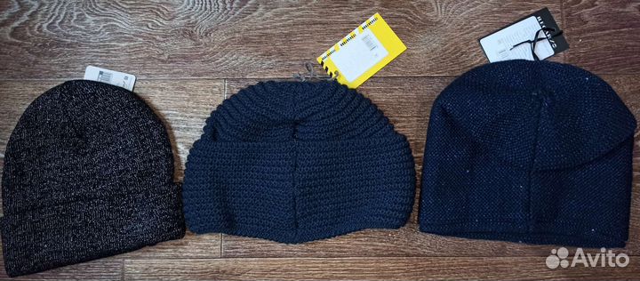Шапки женские, новые