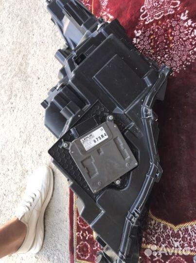 Фара правая lexus H450 4 линзы