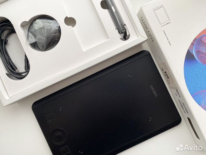 Планшет графический Wacom Intuos Pro Small PTH-460