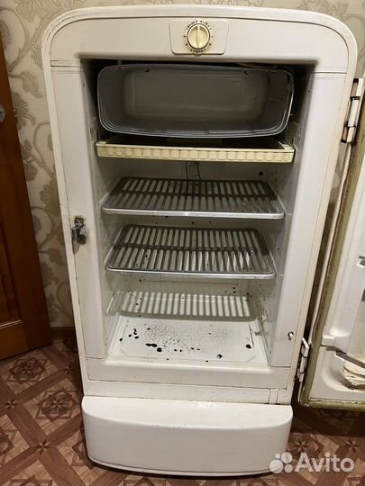Холодильник советский Мир