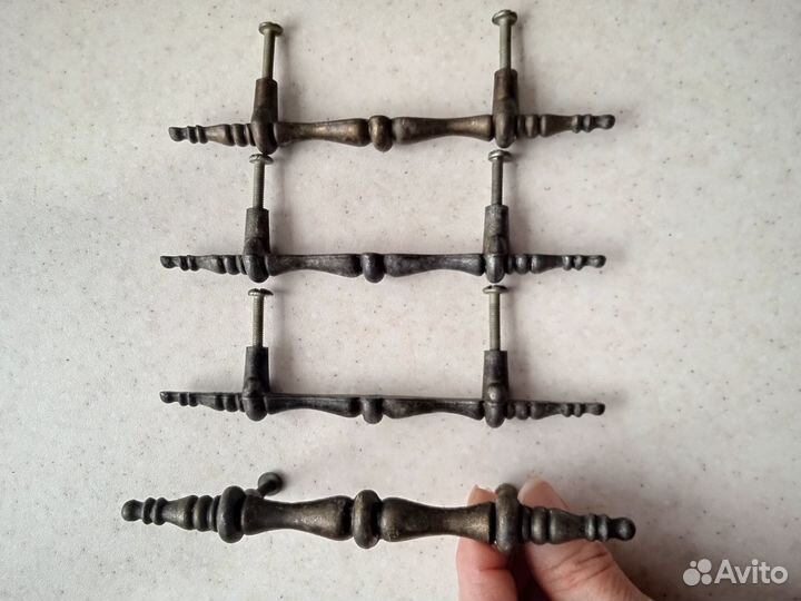 Мебельные ручки металлические