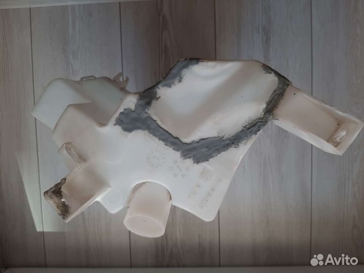 Бачок омывателя Nissan X-trail T32