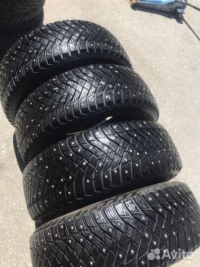 Goodyear UltraGrip Arctic 2 215/60 R16