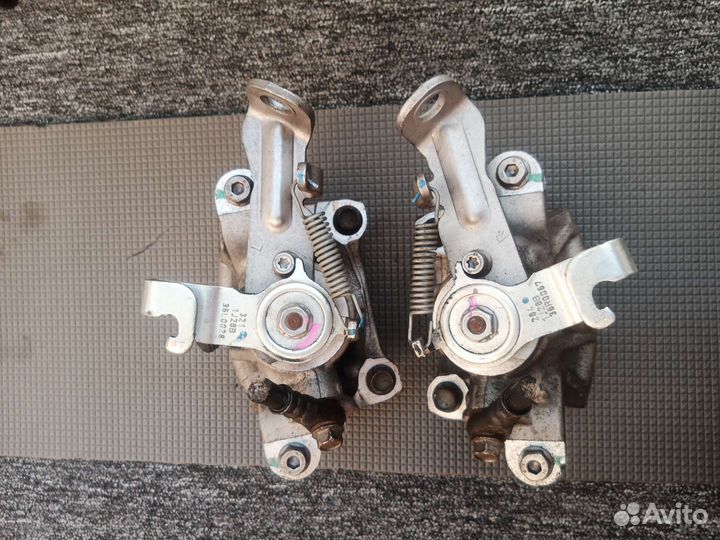 Mazda 3 BM/BN суппорт задний(пара)