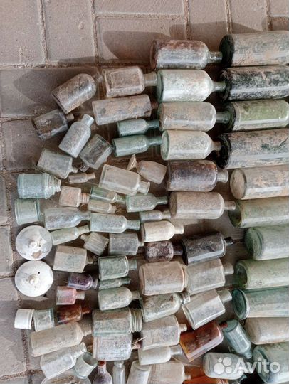 Бутылки и пузырьки разных времен