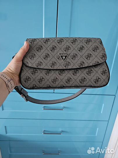 Клатч Guess