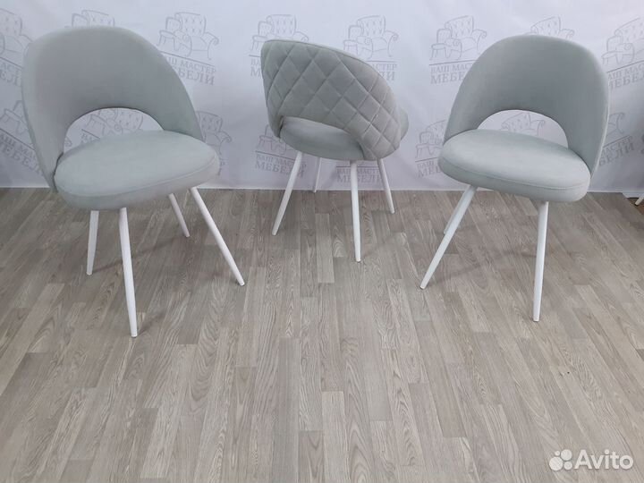 Стулья Марк светло серые опора белая