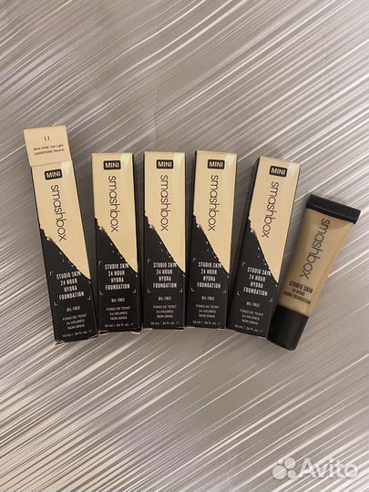 Тональное средство Smashbox Studio Skin 24