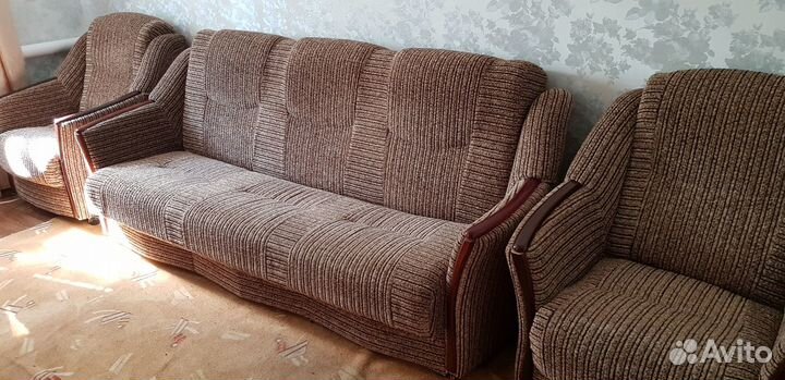 Диван и два кресла