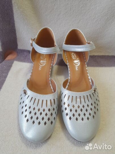 Босоножки женские 39 размер