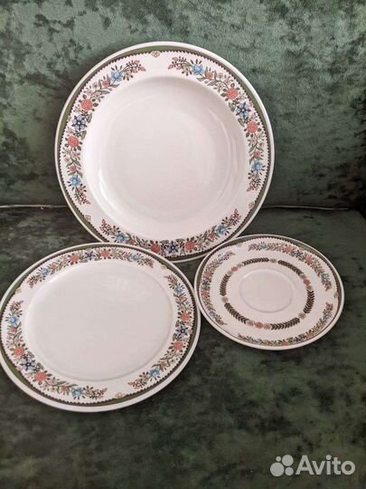 Тарелки суповая, десертная, блюдце