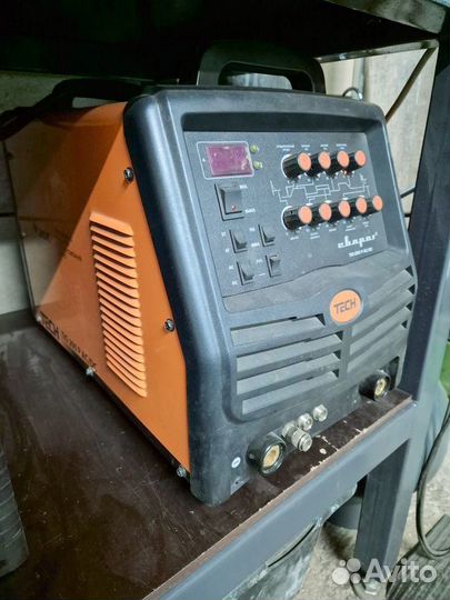 Сварочный аппарат Сварог Tech Tig 200 P AC/DC