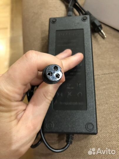 Блок питания для гироскутеров M4 42V 2A (YLT422000