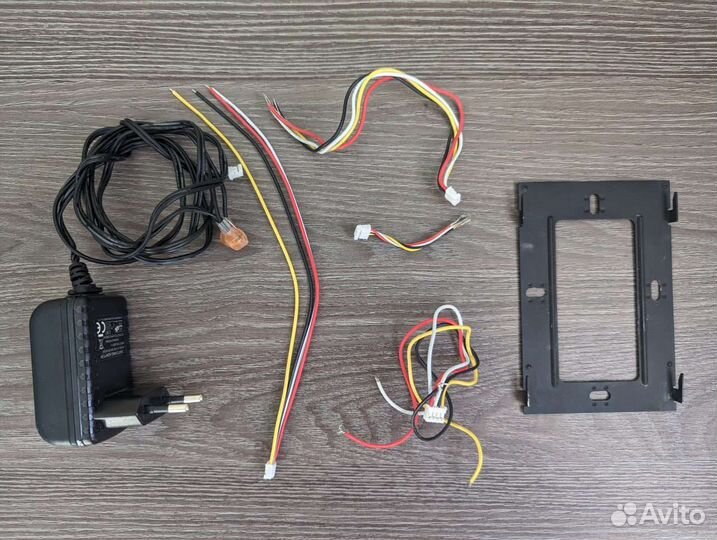 Видеодомофон+2вызывные панели