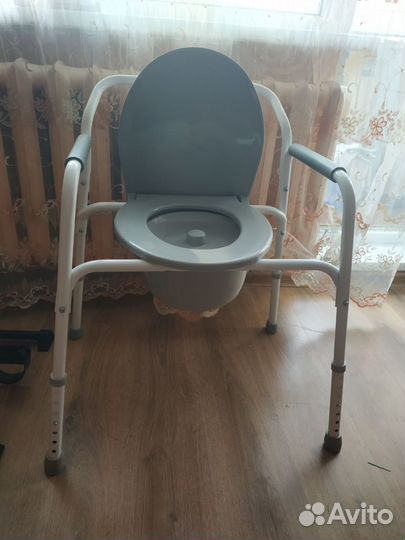 Кресло туалет для пожилых людей и инвалидов