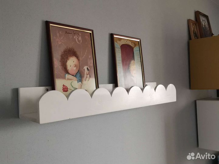 Полочка настенная деревянная