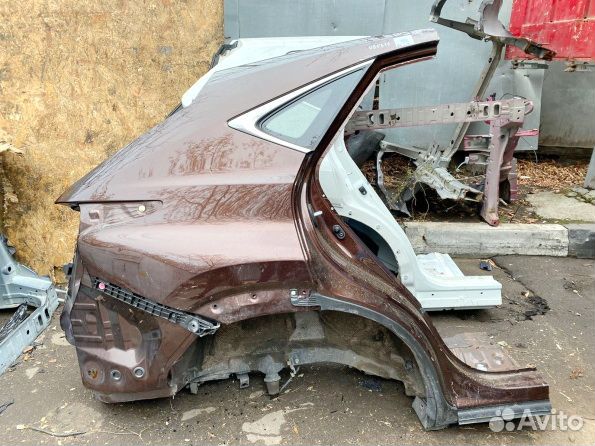 Задняя правая четверть Лексус нх