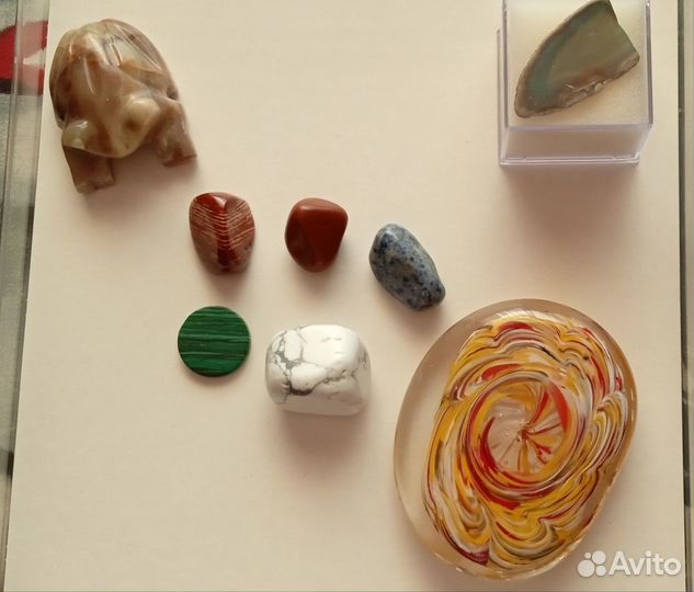 Камни и минералы коллекция