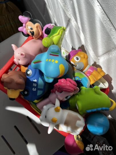 Игрушки для купания в ванной пакетом