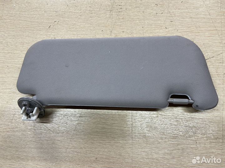 Козырек солнцезащитный левый Toyota Camry 75