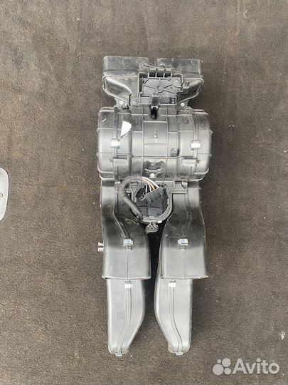 Двигатель отопителя BMW X5 F15