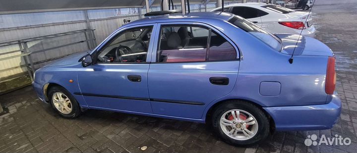 Hyundai Accent, 2004