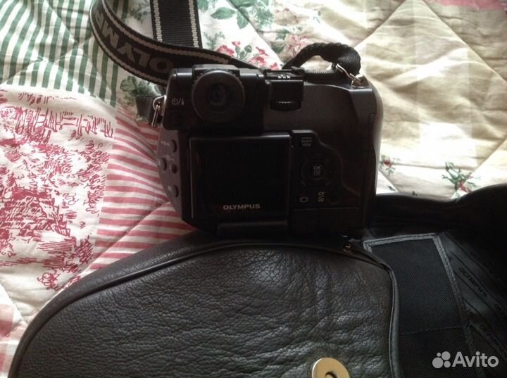 Продаю фотоапарат Olympus С8080