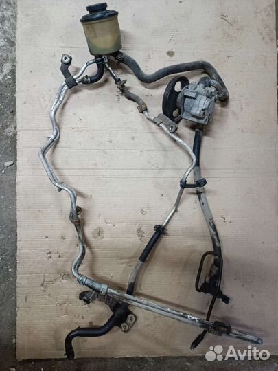 Трубки, бачок Гура Nissan almera classic b10