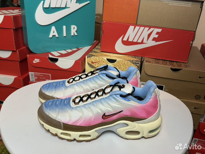 Подборка оригинальных кроссовок Nike Air Max Plus