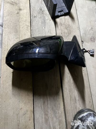 Продам запчасти Land Rover Velar