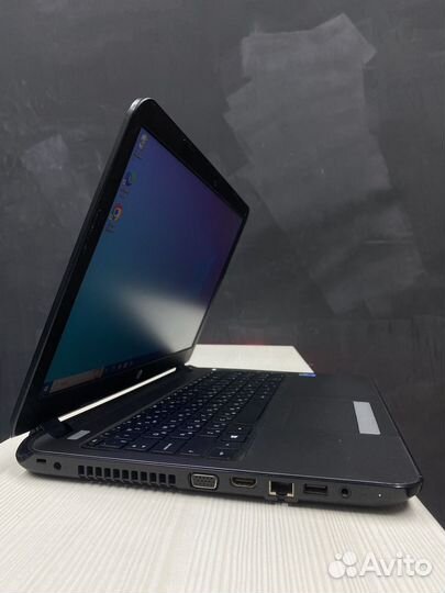 Ноутбук HP i3 8GB 120GB