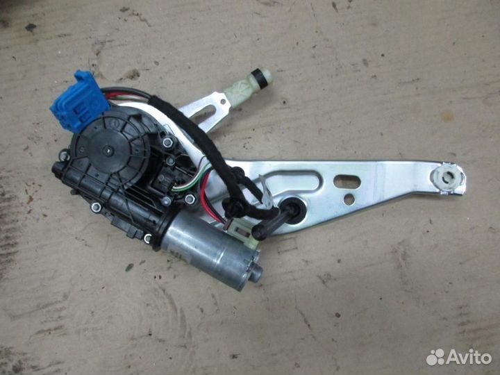 Привод крышки багажника W222 coupe / C217 S-clas