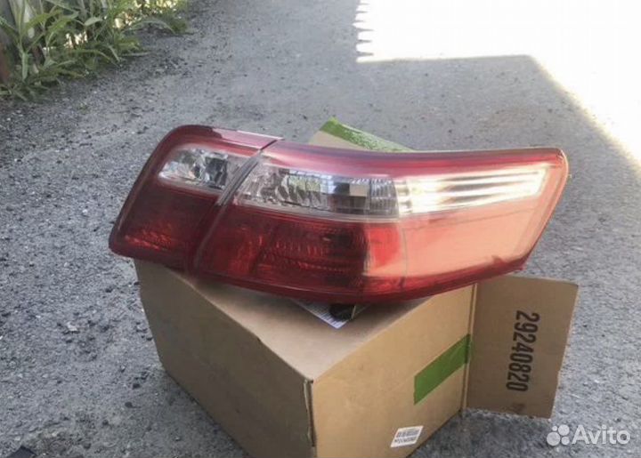 Фонарь правый в крыло Camry 40