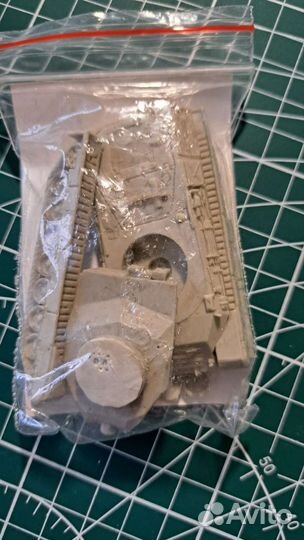 Модели танков 1/100