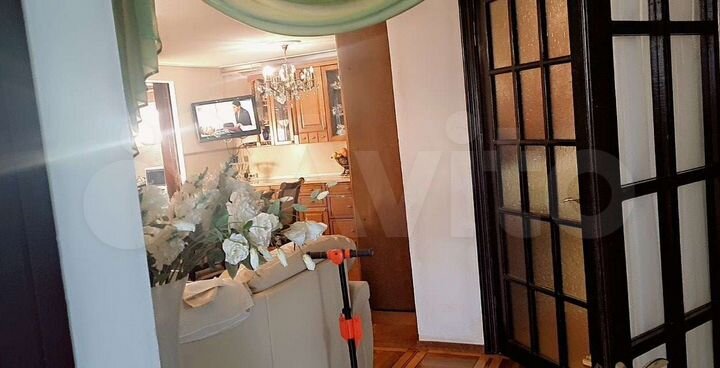 Дом 200 м² на участке 5 сот.