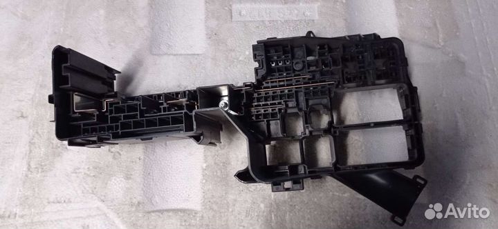 Корпус блока предохранителей camry 40