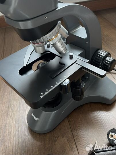 Микроскоп Levenhuk 700M, монокулярный