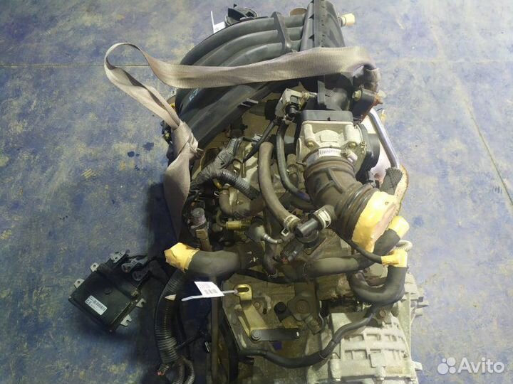 Двигатель Nissan Cube YZ11 HR15DE 2005